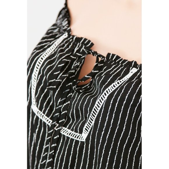 Black Stripe Off Shoulder Bell Sleeves Boho Romper - Picture 5 of 9